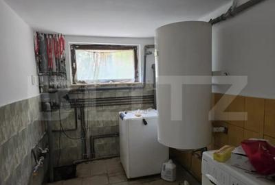 Casă cu 7 camere cu Teren 1535 Mp în Vetiș - 1