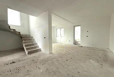 Casă cu 4 camere cu Teren 415 Mp în Săcălaz