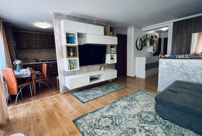 APARTAMENT CU 3 CAMERE,BOXA SI GARAJ,ZONA TEILOR