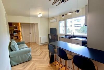 Apartament 3 camere, etaj intermediar, la cheie