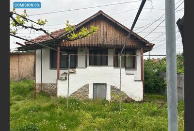Casă Scoarta Est: 48m², 2 Camere, 51.000€. Comision 0% - 1