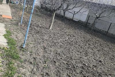 Casă cu 4 camere cu Teren 550 Mp în Central