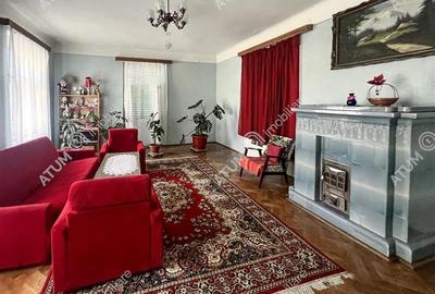 Apartament cu 4 camere decomandat, mobilat în Ultracentral