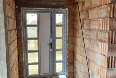 Casă cu 5 camere cu Teren 3100 Mp în Măneuți - 12