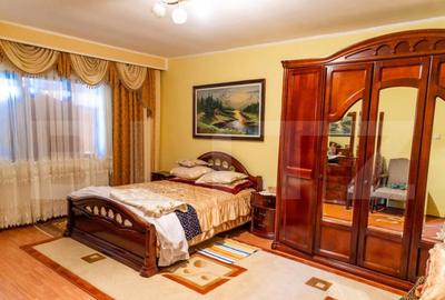 Casă cu 7 camere cu Teren 2500 Mp în Central - 15