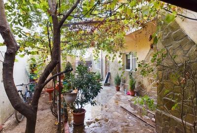 Casă cu 6 camere cu Teren 174 Mp în Andronache - 26