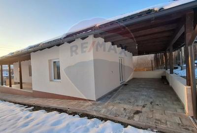 Casă cu 3 camere cu Teren 800 Mp în Gălățeni - 5