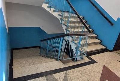 Garsonieră nedecomandată în Baza 3 - 10