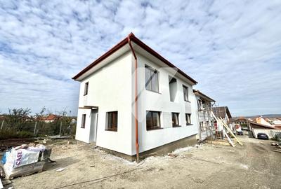 Duplex cu 4 camere cu Canalizare în Șura Mică - 2