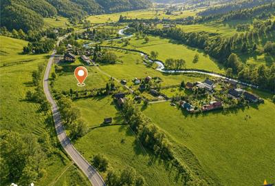 Teren de 3100 mp, în Poian - 1