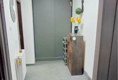 Garsonieră decomandată în - 2