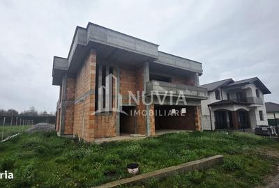Casă cu 4 camere cu Teren 590 Mp în Cetate