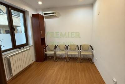 Casă de vânzare  pretabilă pentru clinica, cabinet medical, birouri Casă de vânzare  pretabilă pentru clinica, cabinet medical, birouri - 3