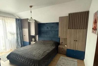 Casă cu 4 camere cu Teren 240 Mp în Central