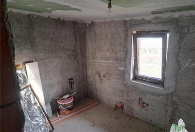 Casa+garaj, constructie la gri, in Sabareni,  teren 440mp - 8