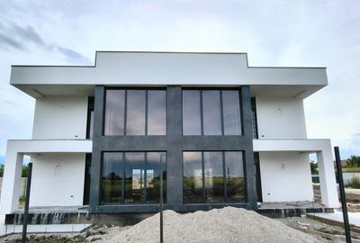Duplex cu 4 camere cu Canalizare în 1 Decembrie - 4