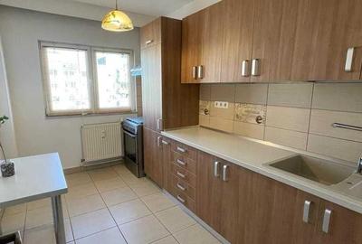 Apartament cu 3 camere semidecomandat, mobilat în Tineretului - 2