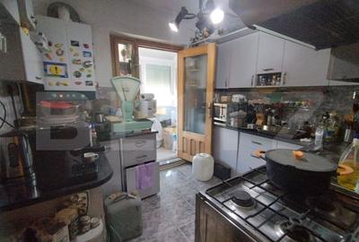Apartament cu 3 camere decomandat, mobilat în Tomești - 5