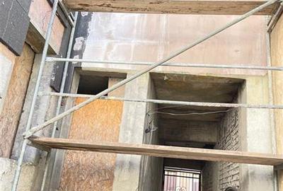 Casă individuală cu 10 camere cu Canalizare în Romană - 7