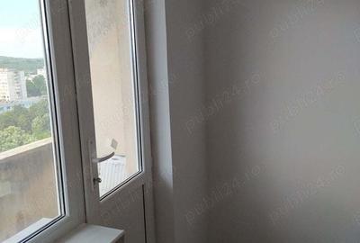 Apartament cu 3 camere decomandat în Onești - 7