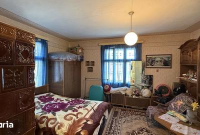 Casă cu 4 camere cu Teren 373 Mp în Central - 5