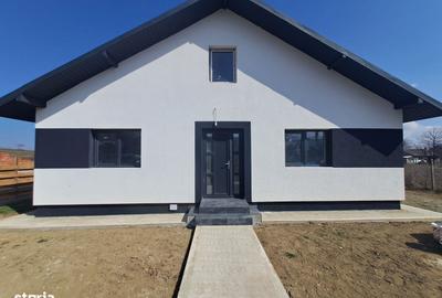 Casă cu 3 camere în Voinești - 1