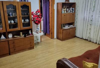 Vanzare apartament 3 camere - 1