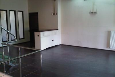 Apartament cu 8 camere decomandat în Arcul de Triumf - 15