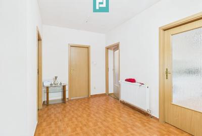 Casă cu 5 camere în Remetea Mare - 6