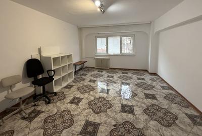 Birou, de 40 mp, în Unirii - 1