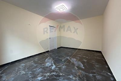 Spatiu comercial-cu dublu acces-zona ultracentrala-casa de cultura