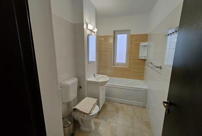 Apartament cu 3 camere semidecomandat, mobilat în Sânpetru - 2