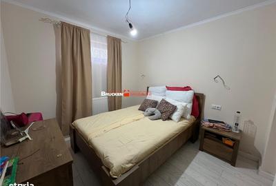 Casă cu 4 camere cu Teren 344 Mp în Central - 1