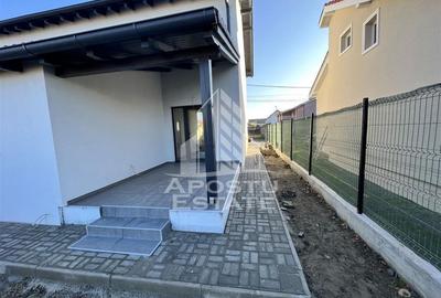 Casă cu 3 camere cu Teren 629 Mp în Săcălaz - 1