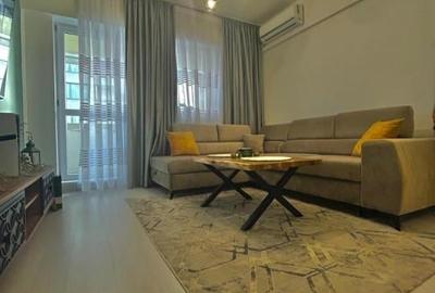 Apartament cu 3 camere în Apărătorii Patriei