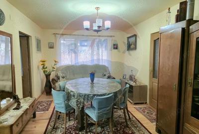 Casă cu 7 camere cu Teren 2104 Mp în Vad - 14