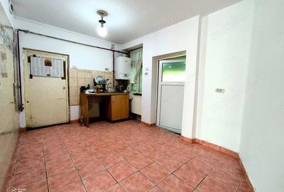 Casă cu 4 camere cu Teren 349 Mp în Drăgășani - 10