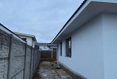Casă cu 3 camere cu Teren 440 Mp în Central - 4