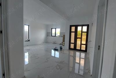 Vand casa cu 3 dormitoare! - 1