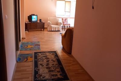 Casă cu 7 camere cu Teren 1000 Mp în Central - 14