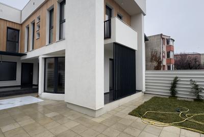 Casă cu 4 camere cu Teren 200 Mp în Valea Rosie - 2