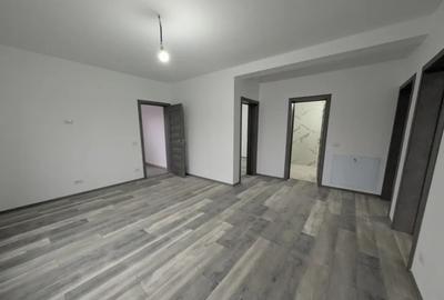 Casă cu 3 camere cu Teren 300 Mp în Central - 16