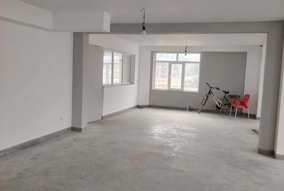 Spațiu comercial, de 100 mp, în Central - 2