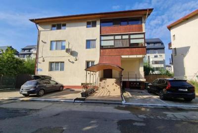 Apartament cu 4 camere decomandat în Central - 3