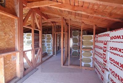 Casa moderna la rosu in Cristian - 9