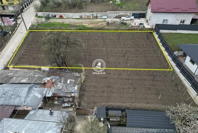 Teren de 680 mp, în Valea Lupului