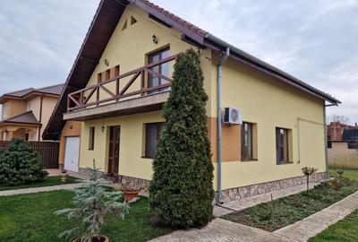 Mosnita Veche - Casa individuala cu 3 dormitoare si 2 garaje - 1