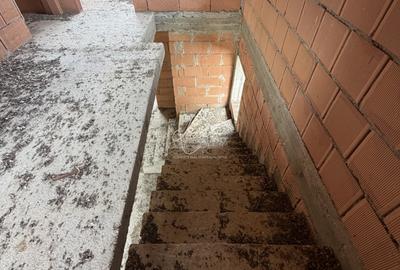 Casă individuală cu 4 camere cu Canalizare în Tunari - 14