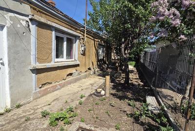 Casă cu 4 camere cu Teren 255 Mp în Chercea