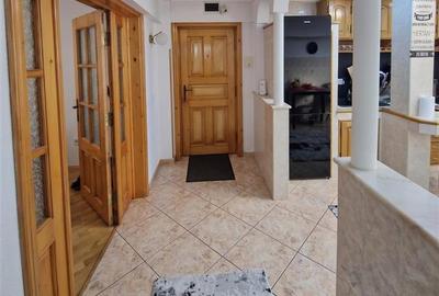 Apartament cu 3 camere decomandat, mobilat în Burdujeni - 5